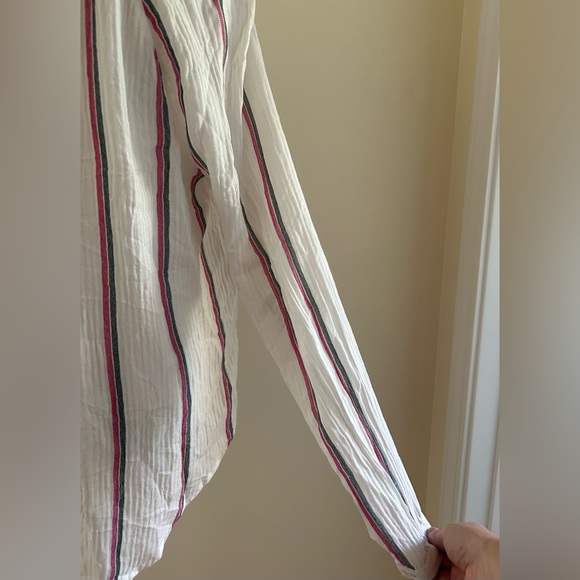 BRAND NEW W/ TAGS White Striped Top - Picture 7 of 7